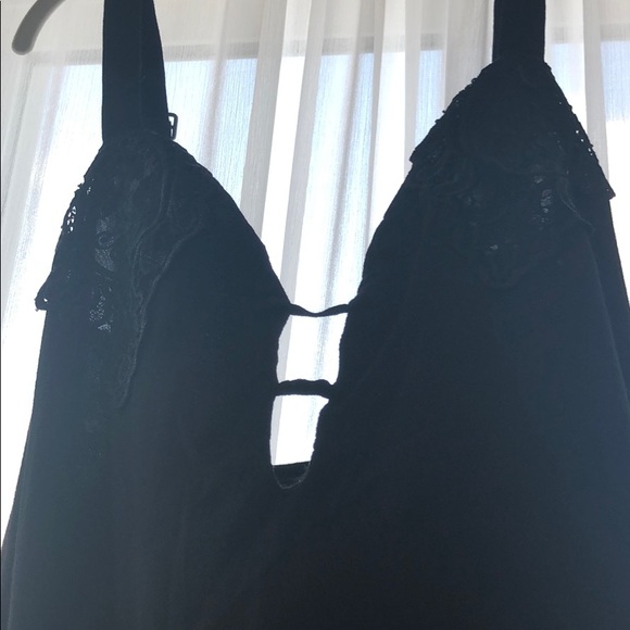 Black lace trim dress - Picture 4 of 4